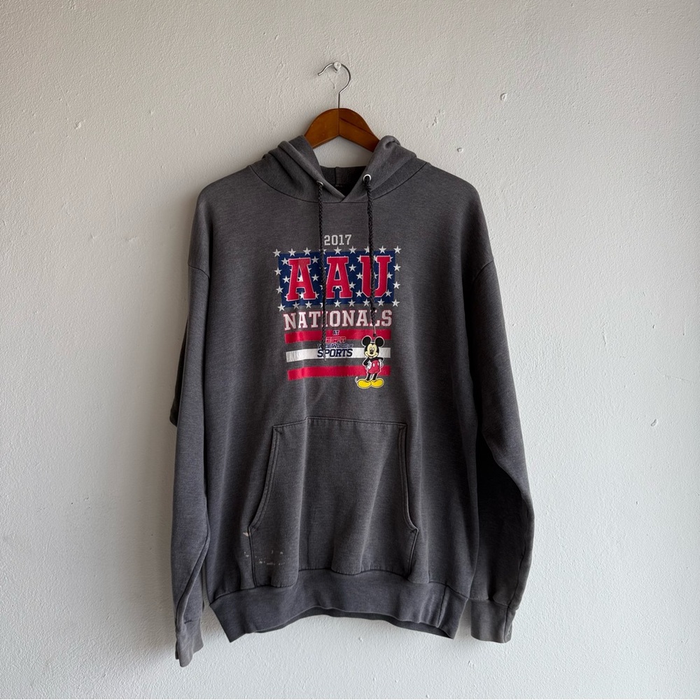 AAU Nationals 2017 Disney ESPN Wide World of Sports Hoodie Gray Mickey USA Large
